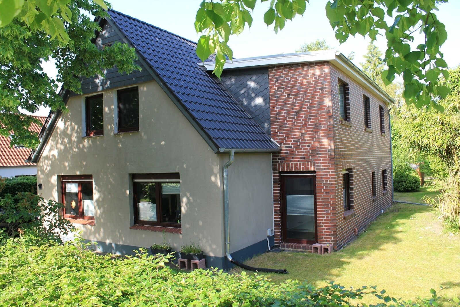 Zweifamilienhaus in Waldrandlage sucht neue Bewohner! Zweifamilienhaus in Waldrandlage sucht neue Bewohner!